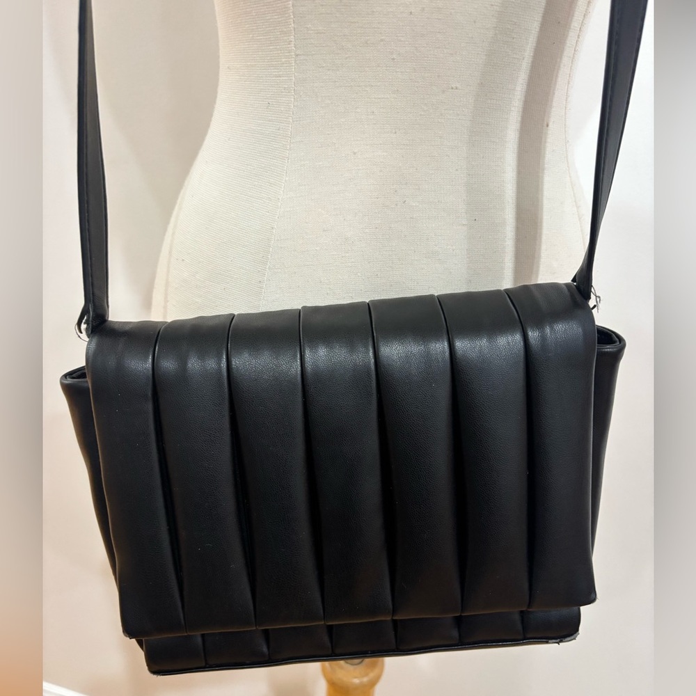THEMOIRè Feronia Crossbody Bag, Size: OS - Picture 6 of 14
